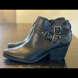 Guess ankle boots - size 10 black excellent condition